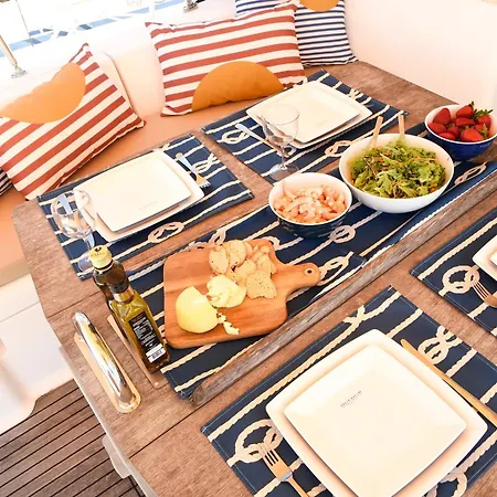 Primo By Mondego Yachts Botel *