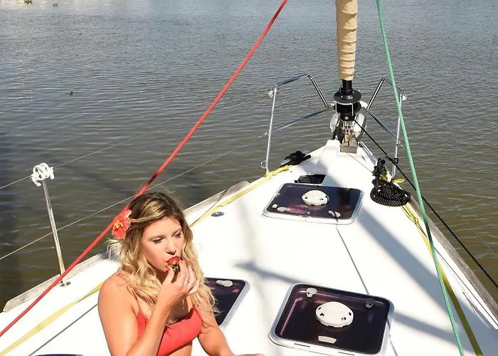 Primo By Mondego Yachts Botel *