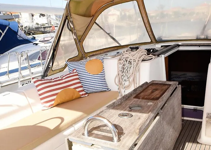 Botel Primo By Mondego Yachts