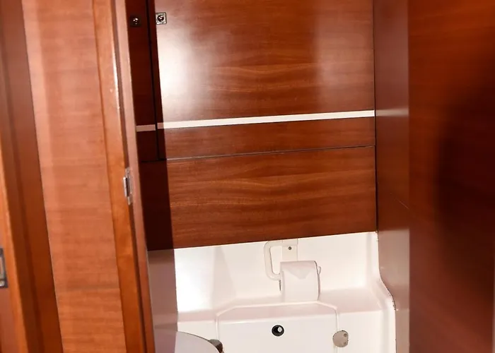 Botel Primo By Mondego Yachts